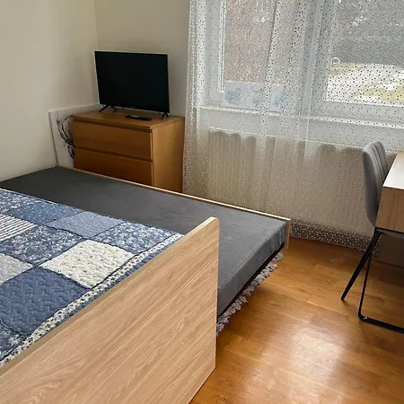 Quiet Enclave Near The Airport Вроцлав