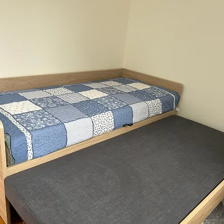 Quiet Enclave Near The Airport شقة *